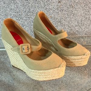 Christian Louboutin Cream Wedges, size 6.5
